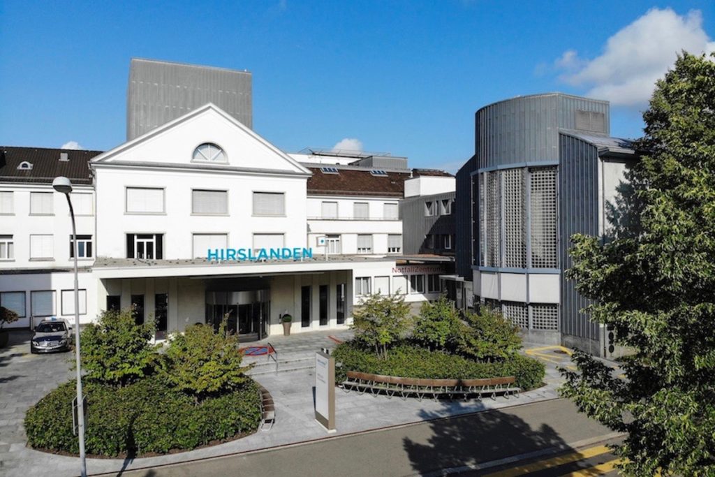 Eingang der Hirslanden Klinik