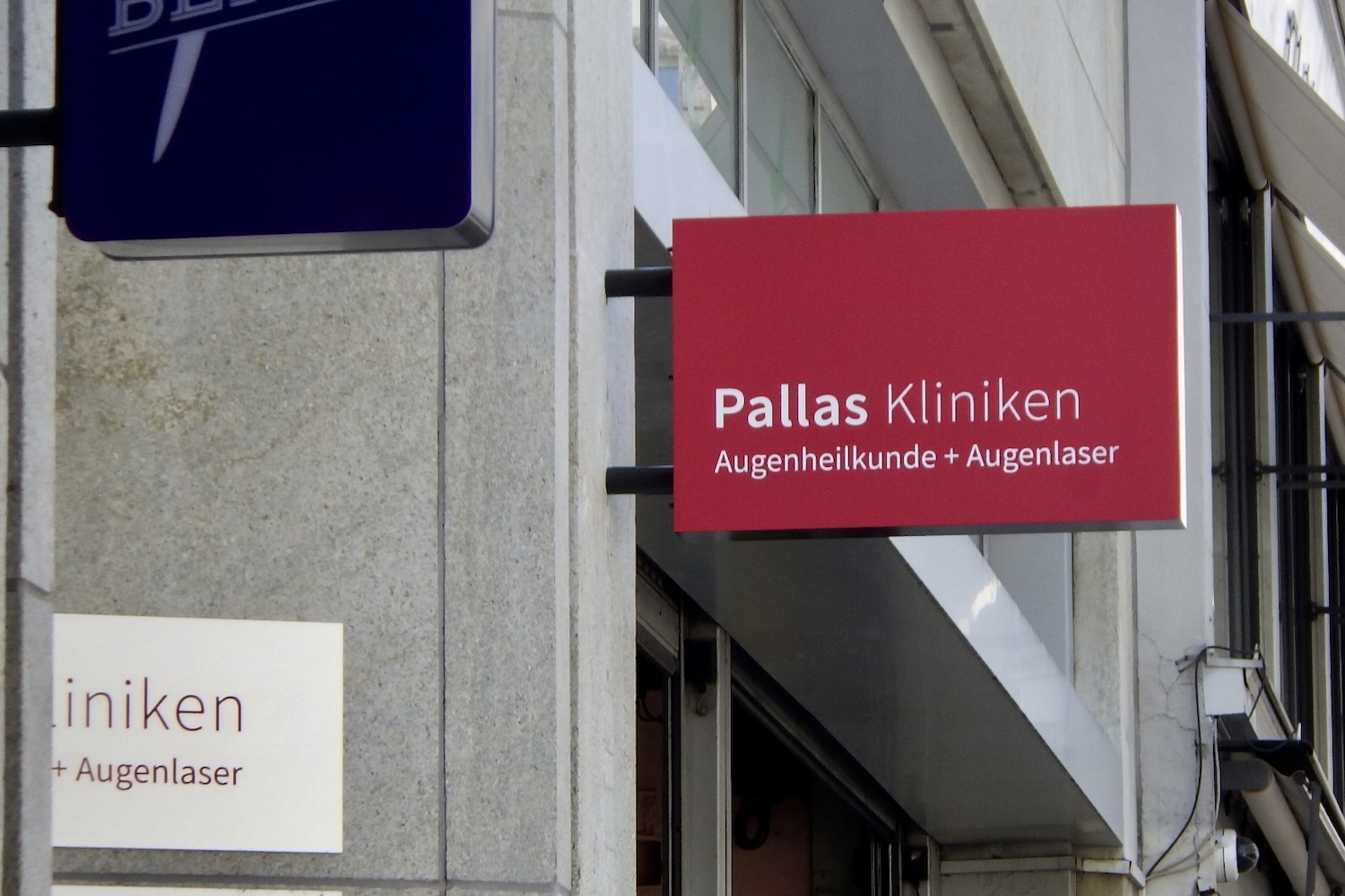 Leuchtkasten Pallas Klinik (Winterthur)