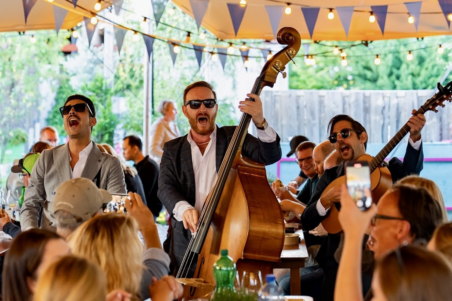Sommerfest - Projekt wurden von Markus Walder 
vormals bei Bright Entertainment AG, konzipiert und realisiert.